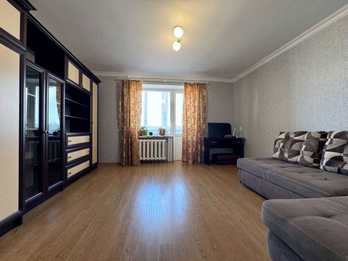 Продам 3-к квартиру с ремонтом по ул. 8-го Марта, Слобожанское - фото 1