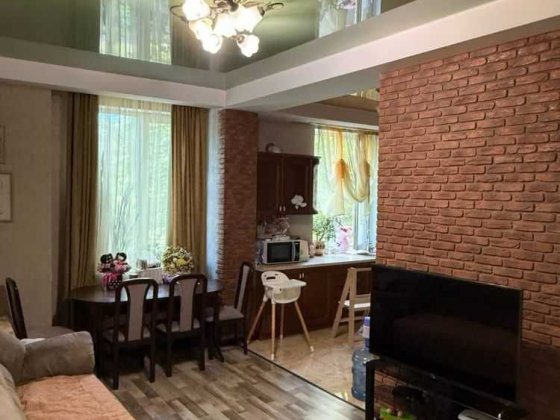 Продаж великої 3к квартири з ремонтом ЖК"Усадьба" Слобожанське