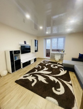 Продам 3-к кв с ремонтом и  автономным отоплением 80м2 по ул Совхозной - фото 1