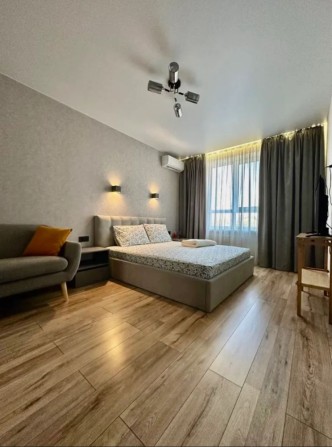 Реальная ! Продам 1к квартиру ЖК Днепровская Брама 2 - фото 1