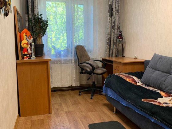 Продам двокімнатну квартиру Синельниково