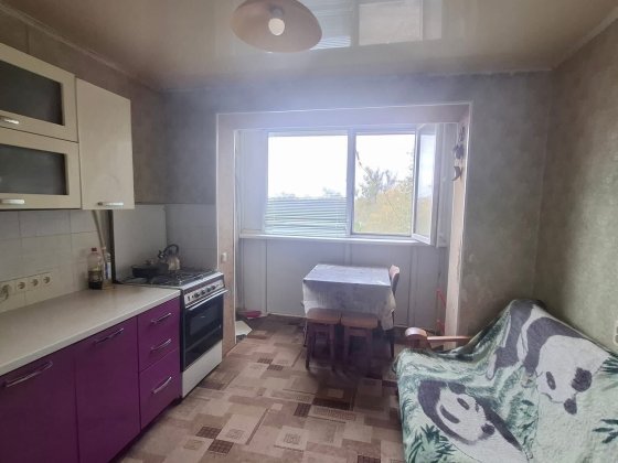Продается двухкомнатная квартира Синельниково