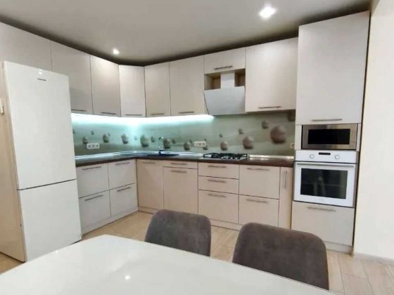 Продам 3-к квартиру с ремонтом в ЖК Днепровская Брама Слобожанське