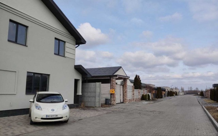 Реальный!Продам3к.2эт. таунхаус в Золотых Ключах с паркоместом - фото 1