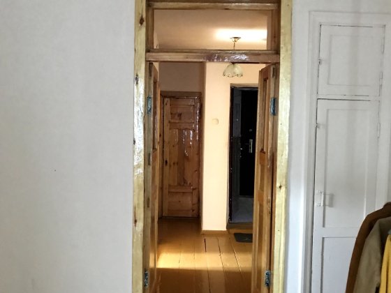 Квартира на продаж в невеликому місті 3х-кімнати 1й поверх Апостолове