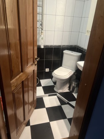 Продам квартиру теплую не угловую - фото 1