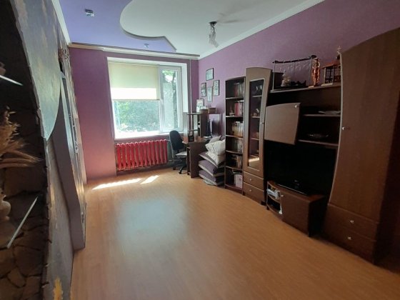 Продам однокімнатну квартиру в Новогуйвинському! Новогуйвиське