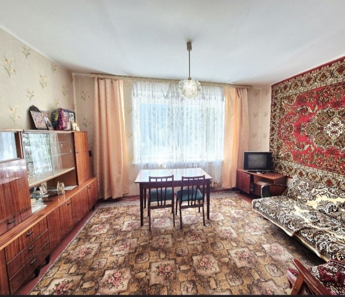 Продам квартиру в Новогуйвинську - фото 1