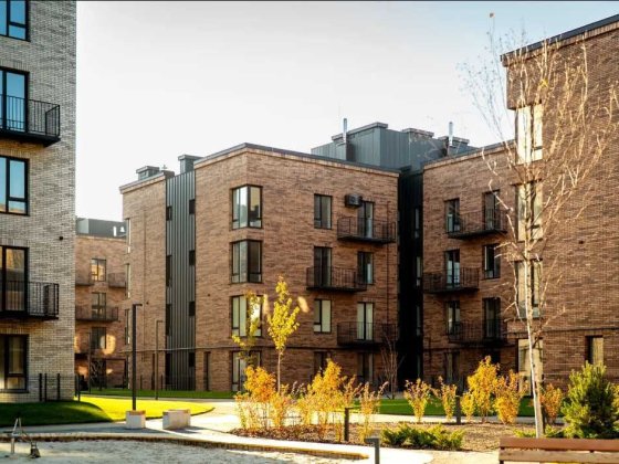 Продам 2-кім. квартиру (функціонал — 3 кімнати) з патіо 28м2 Криховцы