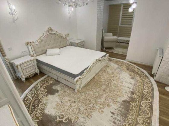 Велика квартира на Калиновій Слободі 90м2 Крихівці