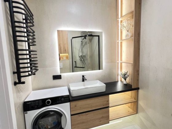 Продаю власну 1,5 к квартиру ЖК Міленіум на березі озера Криховцы