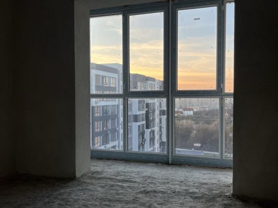 Здана видова велика квартира 772$\кв.м Угорники