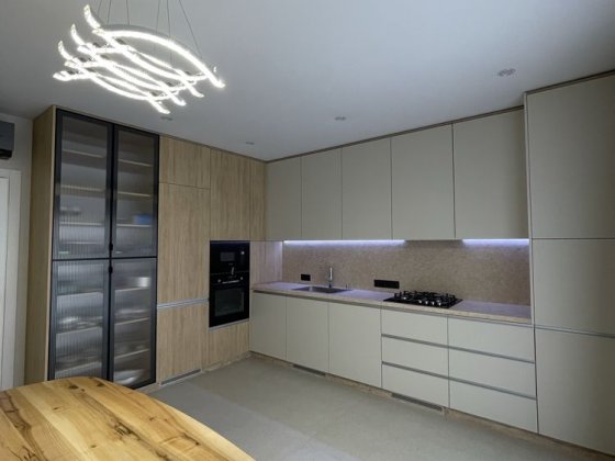 Продається стильна 3-кімнатна квартира в сучасному районі Криховцы