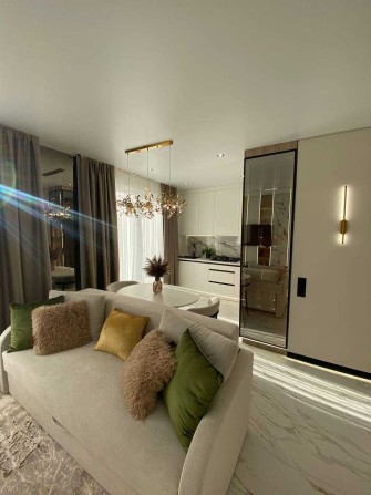 Продається 2-х кімнатна квартира з шикарним ремонтом у ЖК "Долішній" - фото 1