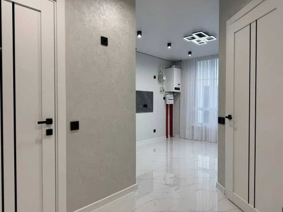 Стильна однокімнатна біля річки! Угорники