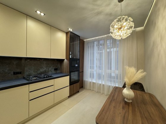 Продам стильну 1.5-кімнатну квартиру в новобудові ЖК Паркова Алея Угорники