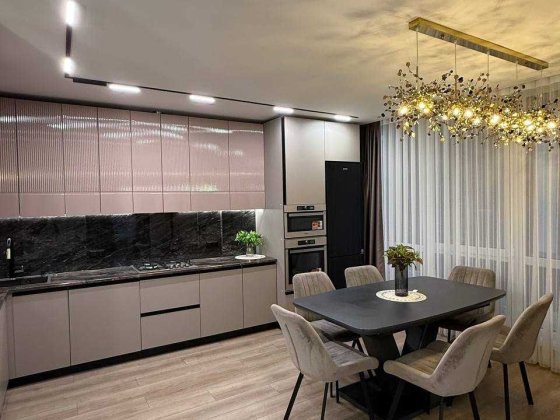 Шикарна 3-х кімнатна квартира в ЖК Паркова Алея Угорники