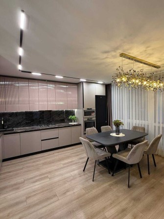 Шикарна 3-х кімнатна квартира в ЖК Паркова Алея - фото 1