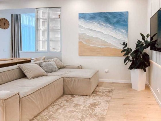 Шикарна трикімнтна квартира в місті Надвірна. ТЕРМІНОВО! Надворная