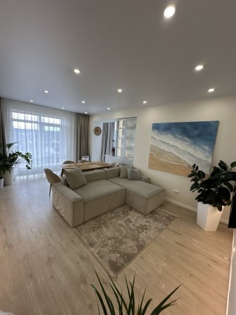 м. Надвірна 3-х кімнатна продаж центр - фото 1