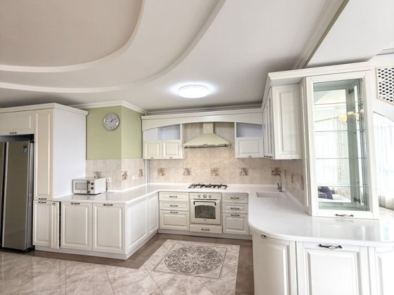 Велика 3к-Квартира з Авторським ремонтом у Калиновій Слободі. Криховцы