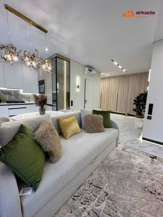 Продаю стильну 3 кімнатну квартиру в районі Озера з власною терасою! - фото 1