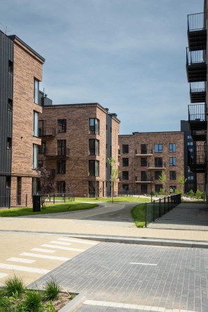 2к квартира з кухнею-студіо - фото 1