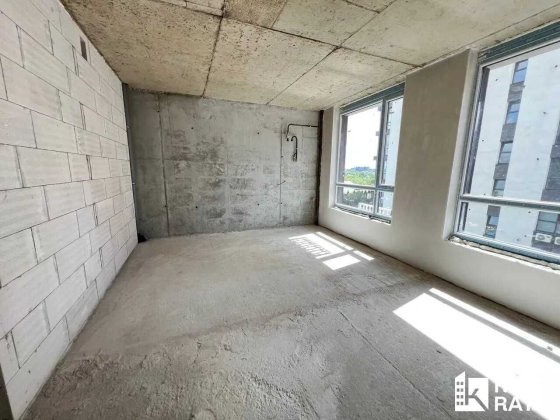 Двокімнатна в новобудові! Індивідуальне опалення, готова до ремонту! Клузев