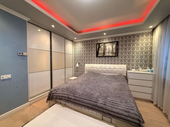 Терміновий продаж 2-кім квартири з ремонтом 63 кв. Петрівський квартал Святопетрівське