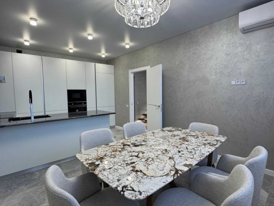 Стильна дворівнева квартира площею 112м2 в ЖК Оранж Парк  Без % Крюковщина