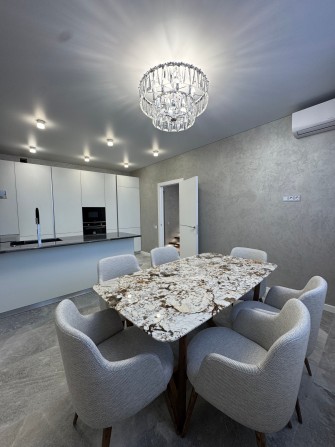 Продається дворівнева квартира з ремонтом в Крюківщині - фото 1