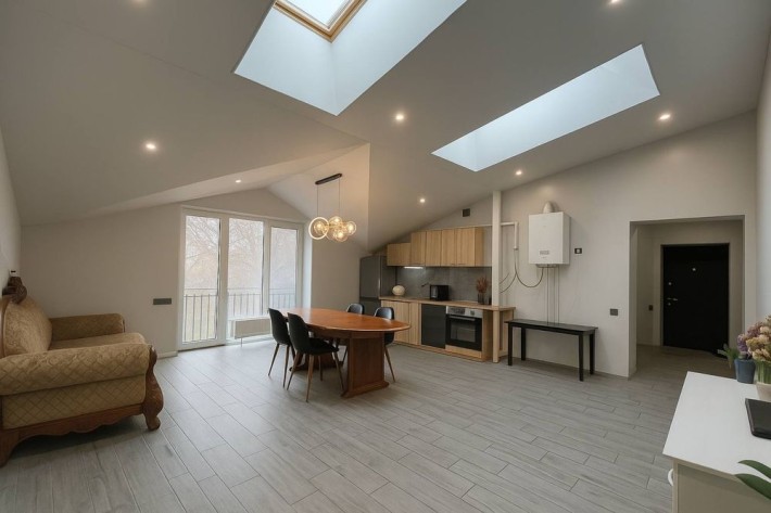 Продається простора та затишна 2-к квартира з ремонтом, Ворзель-Буча - фото 1