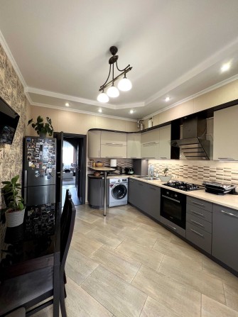 Продаж 3-кімнатна квартира з підвалом Святопетрівське - фото 1