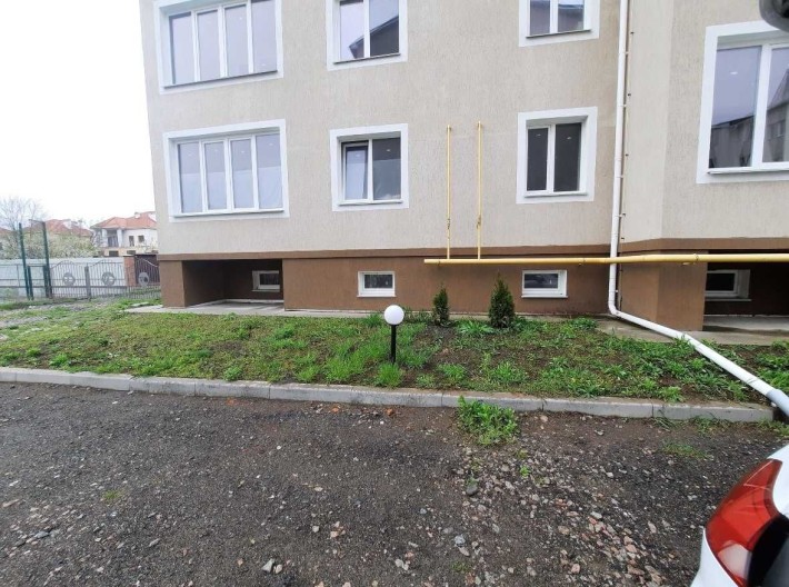 Однокімнатна квартира з частковим ремонтом! ТЕРМІНОВО! - фото 1