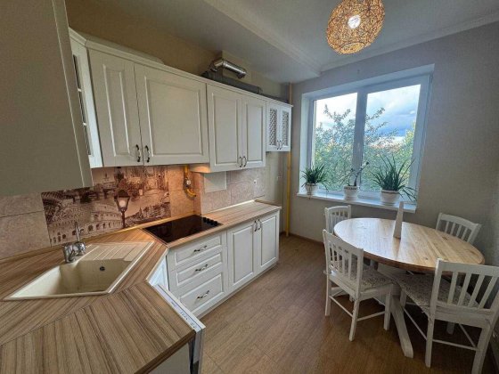 Ідеальна квартира Чабани/Теремки метро Чабаны