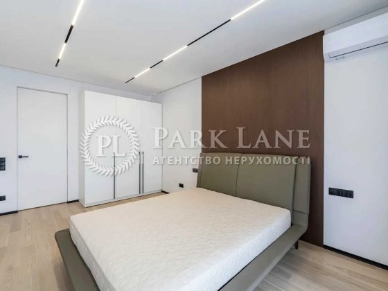 ЖК City Hub продаж квартири 52м2 дизайдерський ремонт центр Києва Лісники