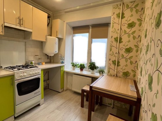 Продам хорошу 1 кімнатну квартиру в центрі міста Узина Узин