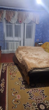 Продам 1-ну квартиру в центрі міста Узина! - фото 1