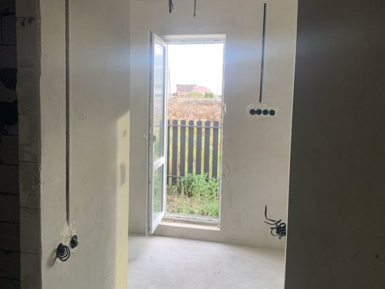 Єоселя. Продаж двокімнатної квартири з ділянкою неподалік Києва Гнатовка