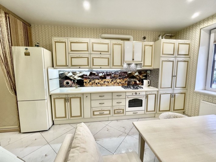 Продаю дворівневу квартиру в ЖК ,,Десна Резиденс,, - фото 1