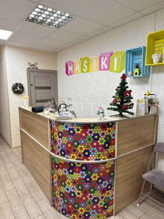 Продаж квартири на 1 поверсі ЖК Чайка з наскрізними фасадними вікнами - фото 1