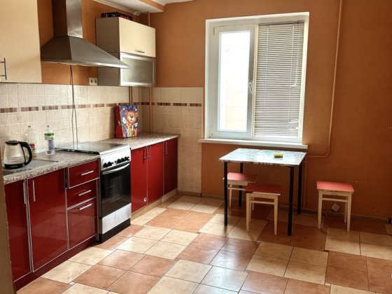 Продається 4 кімнатна квартира 7 поверх не кутова Долинська Долинская