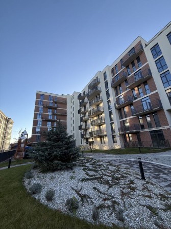 Квартира з паркомісцем і кладовою - фото 1