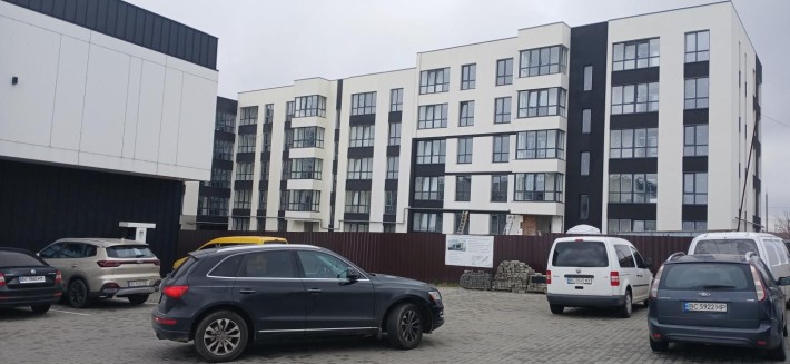 Продаж 1но кімнатної квартири в Солонці, Карпатбуд - фото 1