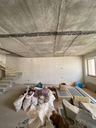 Продаж двохрівнева квартира вул. Г. Крут - фото 1