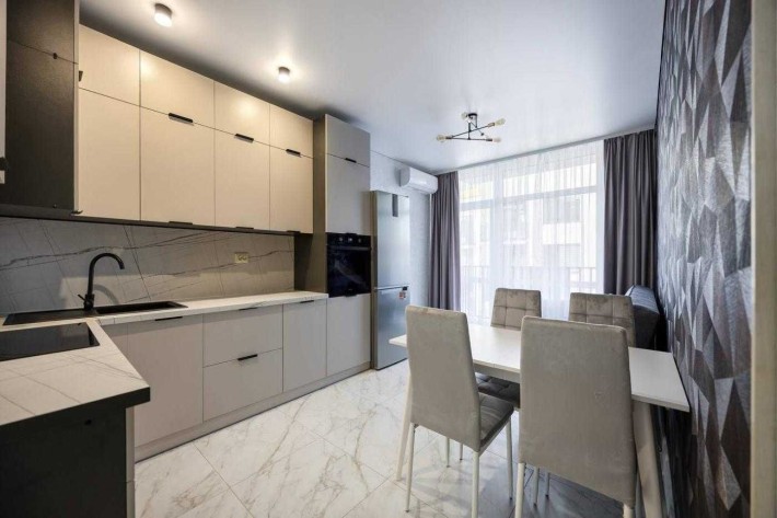 Продаж/1 квартира/Ремонт/Незалежності 19/Новобудова/Брюховичі,Львів - фото 1