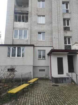 3 кімнатна квартира на 2 поверсі 5 поверхового цегляного будинку - фото 1