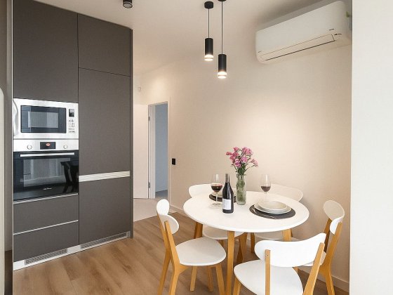 Продаж 1-кім. квартири в новобудові з ремонтом та меблями. +Підвал Сокольники