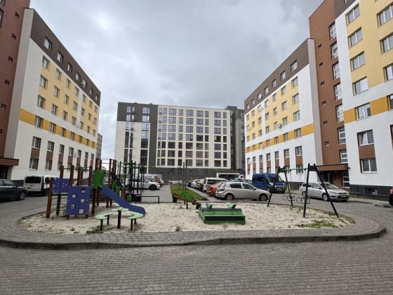 Продаж 3-три кім квартири кухня-студія у Сокільниках.Бічна Стрийськоі Сокольники