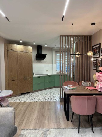 Продаж 2 кімнатної квартири з ремонтом, м. Пустомити - фото 1